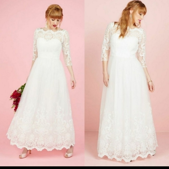 Wedding dress - Picture 2 of 8